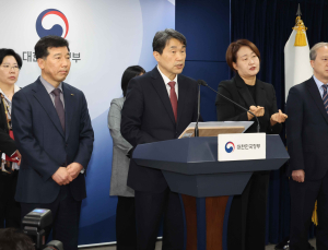 내년 의대 정원, 증원 전 ‘3058명’으로…“의대생 복귀 안하면 5058명 유지”