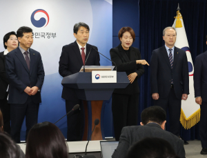 “의대 ‘더블링’ 막아야”…교육부, 4가지 교육 모델 제시