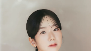 ‘에세이’로 돌아온 장류진 작가의 ‘세미 자서전’…“우리가 반짝이는 계절” [쿠키인터뷰]