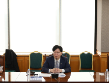 금융당국 “美중심 세계 질서 전환…경제 위축 가능성 대비를”