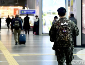 ‘월급 150만원’ 병장 잡아라…불붙는 나라사랑카드 경쟁
