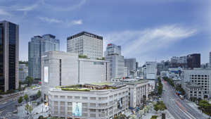 신세계 본점 신관, 12년 만에 리뉴얼…“명품·F&B 강화”