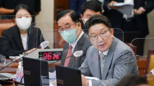 與, 명태균특검·방통위법 재의요구 예고…“李 석고대죄”