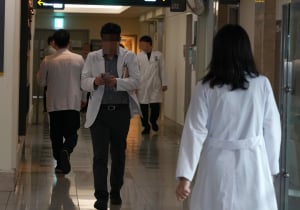 터널 속 ‘한국의료’…“의료개혁 이뤄져야”