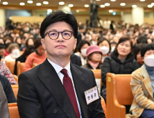한동훈, 尹 ‘헌재 승복 입장’ 표명 질문에 “선택 아니라 당연한 것”