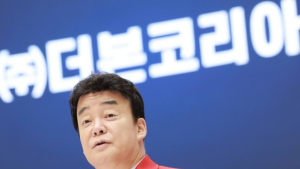 농약 분무기로 주스 살포?…백종원, 식품위생법 위반 의혹