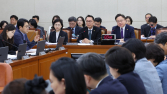 “의협, 내부균열 막으려 계속 훼방” 국회 복지위 ‘부글부글’