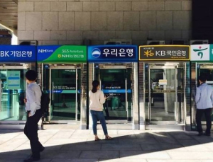 금리·가계부채 잡으려다 서민 잡을라 [취재진담]