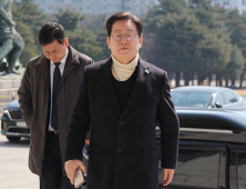 이재명 “치열했던 과거가 현재 구했듯, 우리가 미래 구할 것”