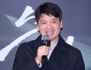 ‘승부’ 감독 “유아인, 주연으로서 무책임…개봉하니 숨통 트여”