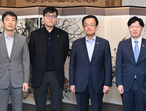 간밤 美 기준금리 동결에 최상목 “24시간 시장점검”