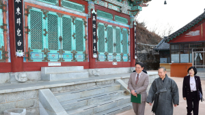 홍태용 김해시장 김해시군 통합 30년 맞아 불교계와 물꼬 트다