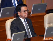최상목 “국정 운영·국익 확보 전념…거취 검토 안해”