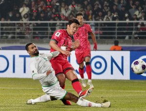 이강인 투입 적중…‘황희찬 선제골’ 한국, 오만전 1-0 리드