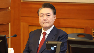 尹탄핵심판 소용돌이 속…힘 빠지는 제4인뱅