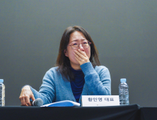 “바코드는 학생증 콘셉트”…‘언더피프틴’, 성 상품화 논란에 ‘눈물’ 호소했지만 ‘글쎄’ [쿠키 현장]
