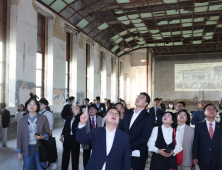 베일 벗은 1937년 대전부 청사… 원형복원 현장 공개