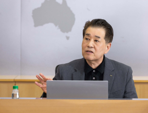 장인화 “절대적 우위의 초격차 기술로 위기 돌파” 강조