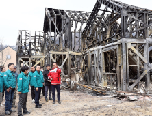영남 산불 사망자 30명으로 늘어...임시주거시설 이재민 약 7000명