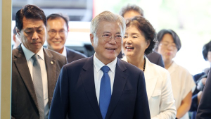 민주 “검찰, 文 탄압 칼춤…尹정권 최후 발악”