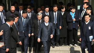 이재명, 차기 대선주자 적합도 ‘49.5%’…與 양자대결도 ‘강세’ [리얼미터]