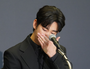 김수현 “故 김새론 교제 부인한 이유? 스타 김수현의 선택”[쿠키 현장]