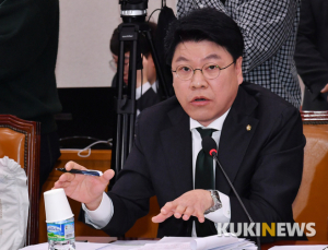 ‘장제원 성폭행 혐의’ 고소인 측, 기자회견 취소