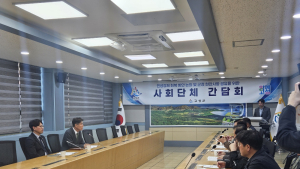 함명준 강원고성군수-고성군번영회 지역경제 회복방안 논의
