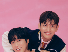 동방신기, 21년 동행한 SM과 재계약