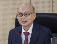 안창호 인권위원장 “탄핵심판 선고, 화해·통합 계기 되길”