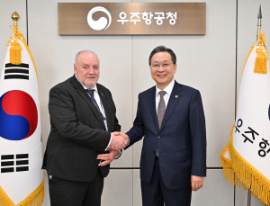 우주청, 국제 거대전파망원경 협력 논의 시작…필 SKAO 사무총장 방한