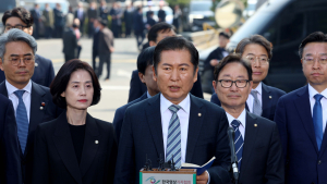 정청래 탄핵소추위원장 “국민의 승리…역사는 후퇴하지 않아”