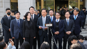 윤석열 대통령 파면…여 “책임 통감” 야 “尹, 사과도 해야”