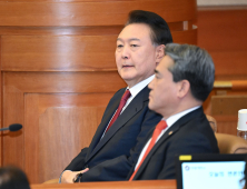 與 지도부, ‘尹 탄핵’에 30분간 예방…“결과 안타까워” [尹 파면]