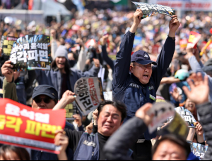 외신도 尹파면 주목…“한국 민주주의 이정표, 역사적 결정” [尹 파면]