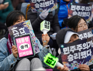 “정권 교체” vs “사기 탄핵”…엇갈린 광장