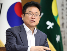 이철우 지사, “무너지는 나라, 보고만 있을 수 없다”…대선 출마 시사