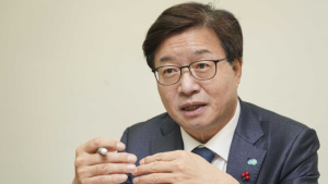 “모진 겨울 이겨낸 시금치처럼”…염태영, 정권교체 촉구