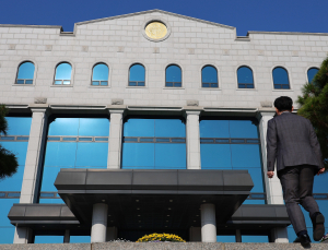 선관위 “선거사무관계자 되려면 9일까지 사직해야”