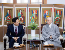 오세훈, 조계종·태고종 예방…“정치 정상적으로 돌려놓을 것”