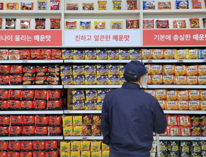 美 수출 효자 라면업계도 울상…‘삼양·농심·오뚜기’ 상호관세 대응법