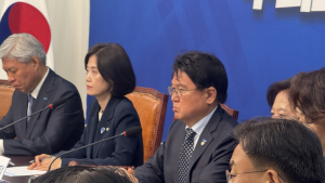 황운하 “검찰, 못 고쳐쓰는 조직…완전 해체해야”