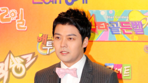‘취중 라이브 논란’ 전현무 “공연히 언급된 박나래에 사과…분명히 잘못된 행동”