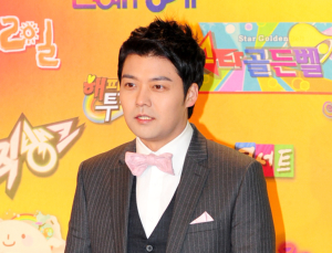 ‘취중 라이브 논란’ 전현무 “공연히 언급된 박나래에 사과…분명히 잘못된 행동”