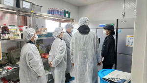 영덕군, 산불 피해 이재민 급식 안전 챙긴다