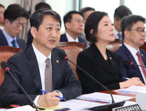 산업장관 “반도체·제약 등도 25% 美 품목관세 예상”
