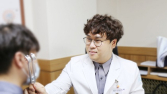 빛, 소리, 냄새에 어지럼증 심해진다면 ‘편두통성 어지럼증’ [건강 나침반]
