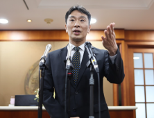 이복현, 운용사 보수인하 경쟁에 경고…“투자자 신뢰 훼손”
