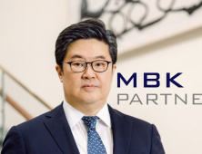 MBK 찔끔 사재, 구제안 감감…홈플 사태 부담은 금융권·투자자 몫