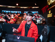데뷔전 맞나…‘스매시 14킬’ T1, 통신사 대전 1세트 승